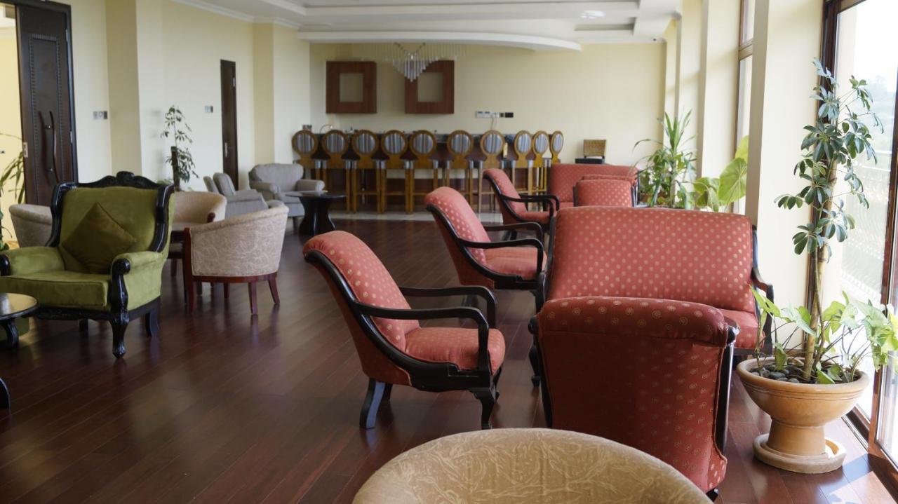 The White Rhino Hotel Nyeri Zewnętrze zdjęcie