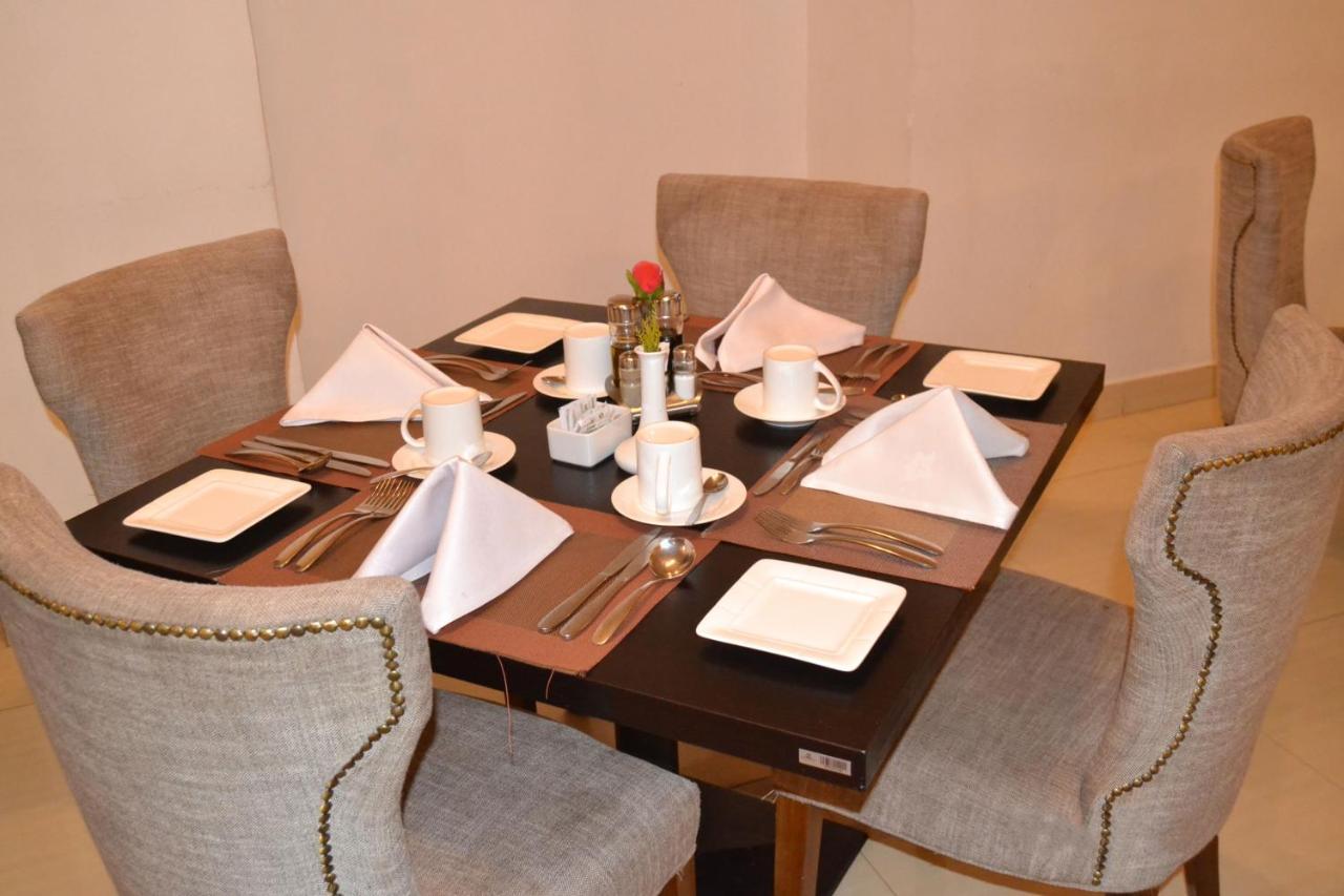 The White Rhino Hotel Nyeri Zewnętrze zdjęcie
