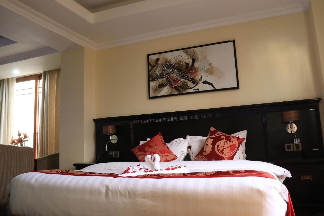 The White Rhino Hotel Nyeri Zewnętrze zdjęcie