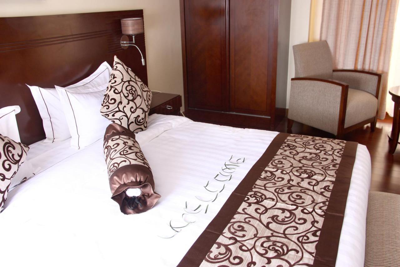 The White Rhino Hotel Nyeri Zewnętrze zdjęcie